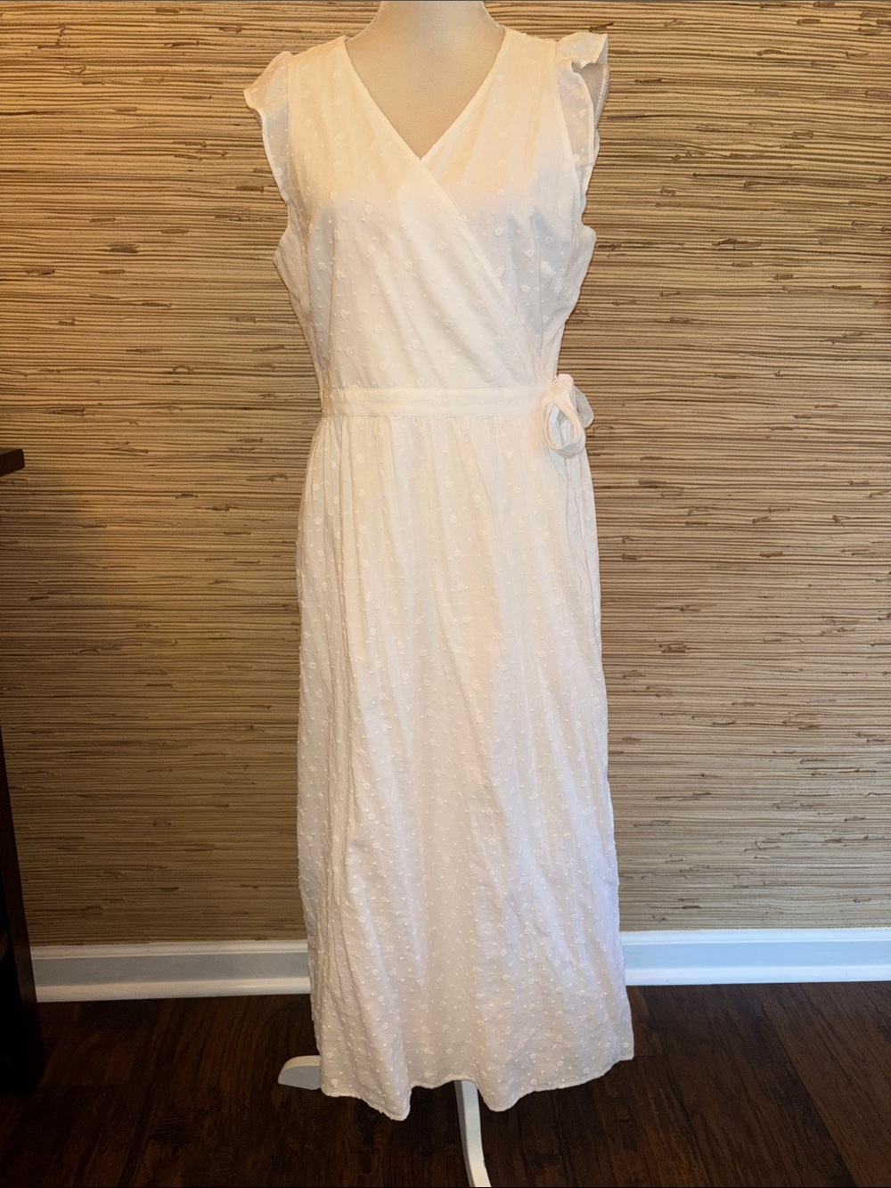 LOFT Sleeveless White Swiss Dot Wrap Dress medium 100% cotton fully lined EUC!